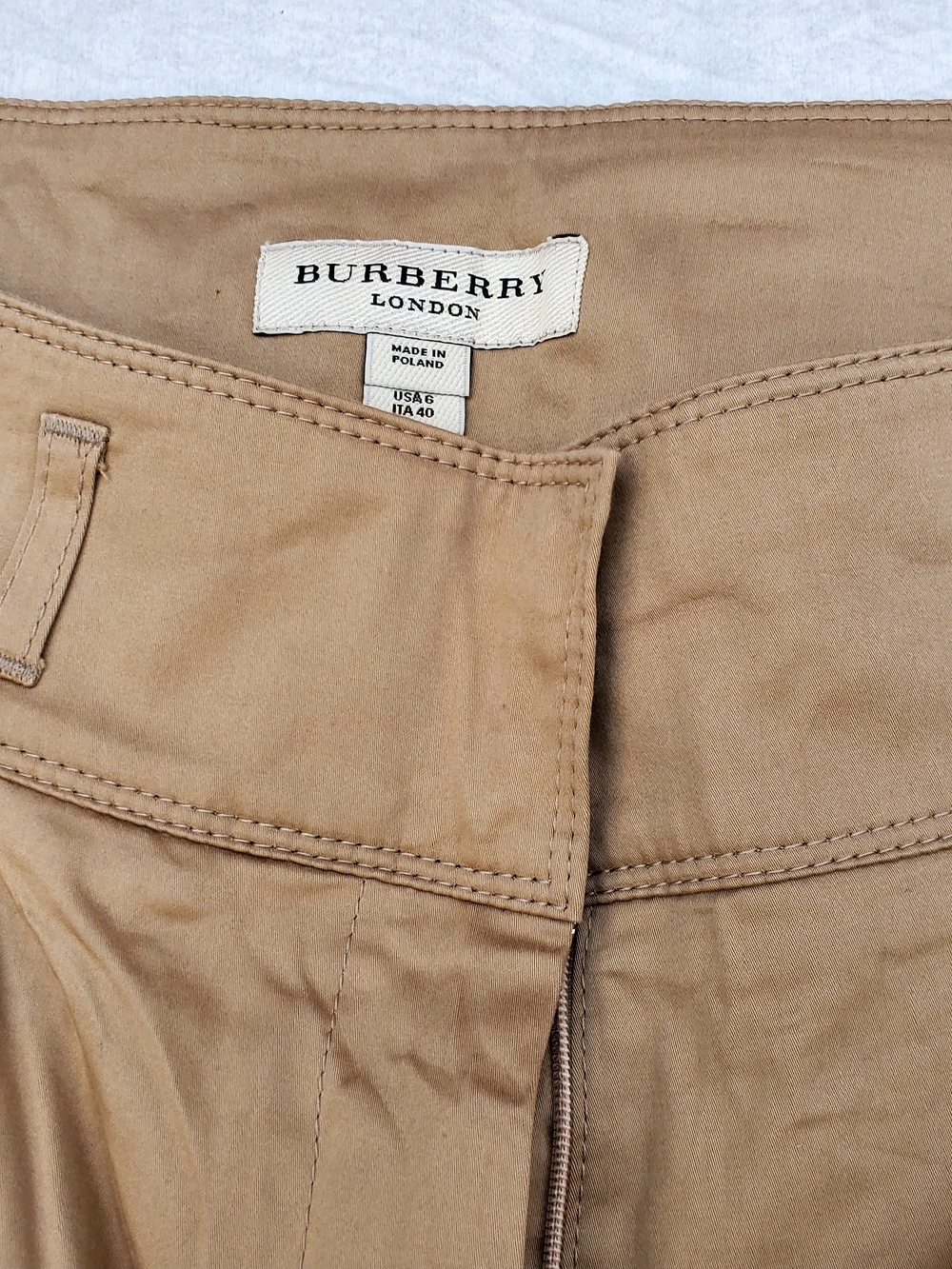3/$150 Burberry Tan High-Waist Pleated Shorts